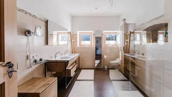 Expose Luxuriöses Anwesen mit historischem Charakter, modernem Design und Badeplatz