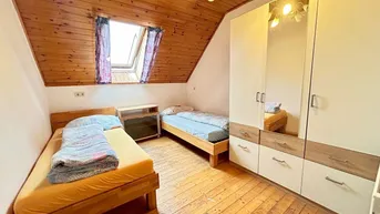 Expose Mehrfamilienhaus mit Garten, Bergblick und Stalloption in ruhiger Lage bei Ruden.