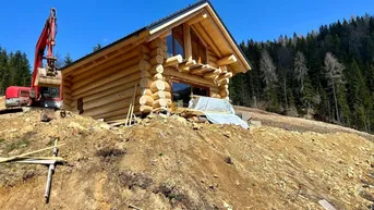 Expose Alpines Rundstamm-Chalet | Wohnen &amp; Vermieten mit Freizeitwidmung in Bergidylle