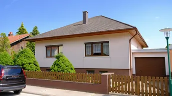 Expose Gepflegtes Einfamilienhaus auf großzügigen Grund