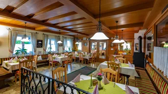 Expose Gemütliches Gasthaus am malerischen Mondsee Direkt an der Romantikstrasse. 