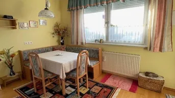 Expose charmante 2 Zimmer Wohnung mit Loggia *zentrale Lage*