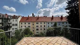 Expose SCHÖNE ALTBAUWOHNUNG - großzügiger Südbalkon!