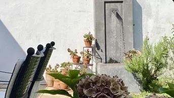 Expose WINZERHAUS MIT GROSSEM ERWEITERUNGSPOTENTIAL /// TRAUMHAFTER UNEINSEHBARER ATRIUMGARTEN