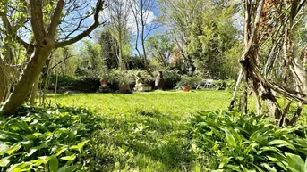 Expose SONNIGE BESTLAGE AM SCHAFBERG /// ORIGINALE STILVILLA /// FLEXIBEL TEILBAR, TRAUMHAFTER GARTEN