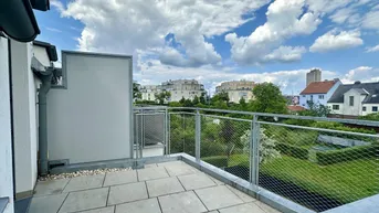 Expose HOCHWERTIG, HELL UND TOLL AUFGETEILT /// Neubauwohnung mit großem Balkon in schöner Lage nahe Flughafen Wien