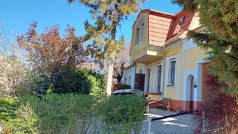 Expose 230m² Wohnfläche, 10 Zimmer, 3 Terrassen, Garten, NEUSIEDL MIT SEEBLICK