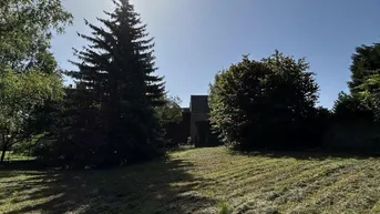 Expose Drei bebaubare Grundstücke + Villa mit Garten in Perchtoldsdorf – einzeln oder gemeinsam erwerbbar.
