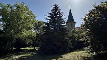 Expose Drei bebaubare Grundstücke + Villa mit Garten in Perchtoldsdorf – einzeln oder gemeinsam erwerbbar.
