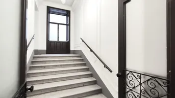 Expose Altbaujuwel mit Erstbezug und U-Bahn Nähe! 3 Zimmer! Nähe Servitenviertel!