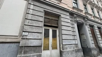 Expose *Provisionsfrei** Straßenzugang: Lager in Top-Lage mit Holzkonstruktion für erweiterte Nutzfläche *