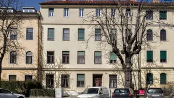 Expose Jakominigürtel 3/3 - Geräumige 2 Zimmer-Altbauwohnung mit Balkon - Blick in den Innenhof