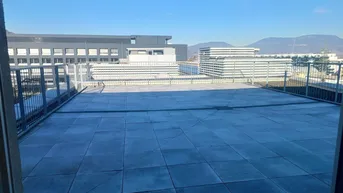 Expose Smart City Süd - Perfekt gelegen: Großzügiges Büro/Praxis mit sonniger großzügiger Terrasse mit Weitblick zu vermieten