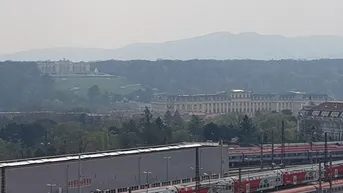 Expose Ein Blick auf Schönbrunn und die Gloriette