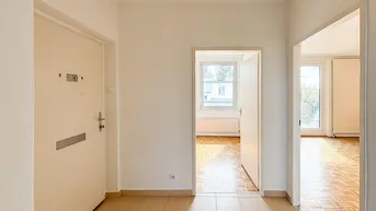 Expose Sonnige DG-Wohnung mit Weitblick und Terrasse - Wohlfühlfaktor!