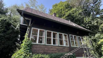 Expose malerisches Landhaus in idyllischer Umgebung, mit Balkon und großzügiger Terrasse