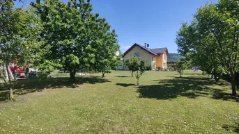Expose Großzügiges Einfamilienhaus mit Traumgarten und Baupotenzial – 1.300 m² Grundstück