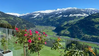 Expose Wunderschönes modernes Chalet mit Bergpanorama