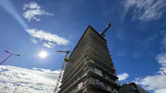 Expose Gewerbe mit hoher Werbewirksamkeit im Bau - KS1 Tower