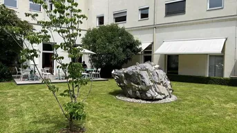 Expose Modernisierte Bürofläche mit Lounge &amp; Parkplätzen
