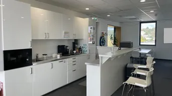 Expose Moderne Bürofläche mit Parkplätzen