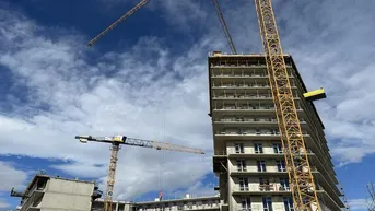 Expose Gewerbeflächen mit bester Sichtbarkeit im Bau - KS1 Tower