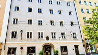 Expose Flaqship Store in der Altstadt von Salzburg