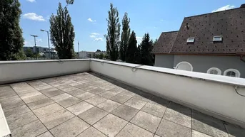 Expose Helle Büroetage mit Dachterrasse