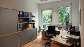 Expose Büroeinheit auf über 1.000 m²