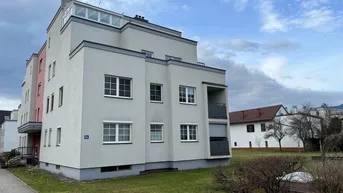 Expose Helle 2-Zimmer Wohnung in Stadtnähe mit Loggia und Teilmöblierung – Sofort bezugsfertig!