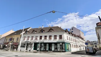 Expose Entzückende Liegenschaft im SCHLOSSQUADRAT! 5-Zimmer-Maisonette mit Garagenoption