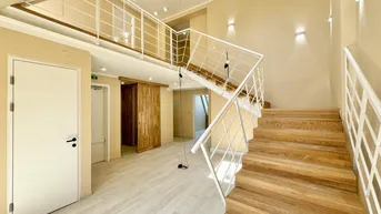 Expose Schwedenplatz! Dachgeschoß-Maisonette mit Terrasse in wunderschönem Bürogebäude!