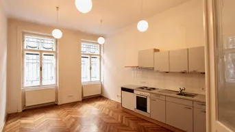 Expose Altbau nächst Burggasse! Westseitige 2,5-Zimmer-Wohnung im Hochparterre