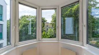 Expose TRAUMHAFTER GARTENBLICK! Kompakte Ein-Zimmer-Wohnung mit Erker im 3. Liftstock