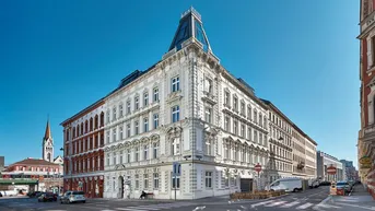 Expose Erstbezug mit hofseitigem Balkon! Vollsanierte Jahrhundertwendeliegenschaft mit Luftwärmepumpe