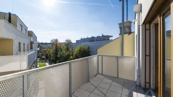 Expose PROVISIONSFREI! Helle 2-Zimmer-Wohnung mit Schrankraum, Balkon, Bad mit Fenster