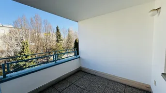 Expose NEUBAUMIETE MIT LOGGIA