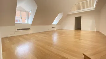 Expose DACHMAISONETTE IN INNENSTADTPALAIS
