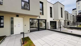 Expose MODERNE TOWNHOUSES MIT EIGENGARTEN BEIM ROCHUSMARKT - ERSTBEZUG