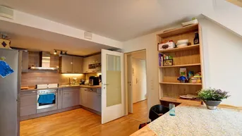 Expose Dachgeschosswohnung mit Balkon, Garten, Lift und Tiefgaragenplatz – vermietet bis Ende 2026