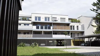 Expose Erstbezug, wunderschöne 3 Zimmer im Zentrum, Homeoffice, großer Balkon, Vösendorf