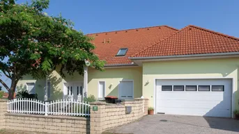 Expose Haus mit großem Garten und Seeblick in Neusiedl am See