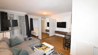 Expose Tolle Lage! 1 Zimmer Wohnung mit Loggia &amp; Autoabstellplatz- möbliert
