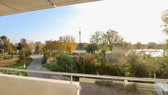 Expose Design trifft Natur: Apartment mit Loggia, Garagenplatz &amp; Donaublick