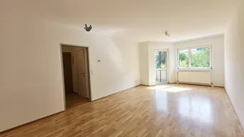 Expose Loggia, Lift &amp; Stellplatz: 3-Zimmer-Wohntraum in Stockerau
