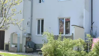 Expose Jahrhundertwende-Hausanteil mit Gartenbereich