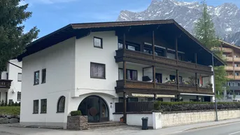 Expose "Imposante Bergkulisse" - 4 Zi.-Dachgeschosswohnung mit Top Aussicht in Ehrwald zu verkaufen