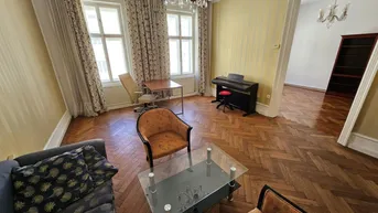Expose ELEGANTE ALTBAUWOHNUNG IN INNENSTADTNÄHE