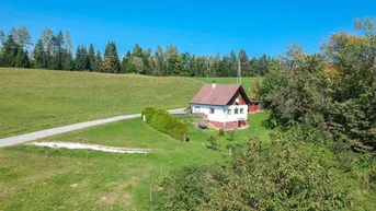 Expose *** Sonnengrund am Plöschenberg oberhalb der Nebelgrenze*** - mit Bestandsobjekt
