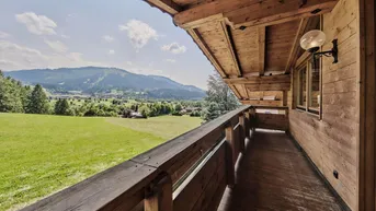 Expose Dachgeschoss-Maisonette-Wohnung am Golfplatz